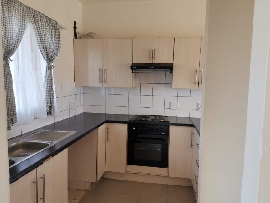 To Let 2 Bedroom Property for Rent in Cashan North West